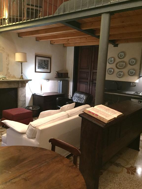 La Casa Di Einstein Apartment Genoa Bagian luar foto