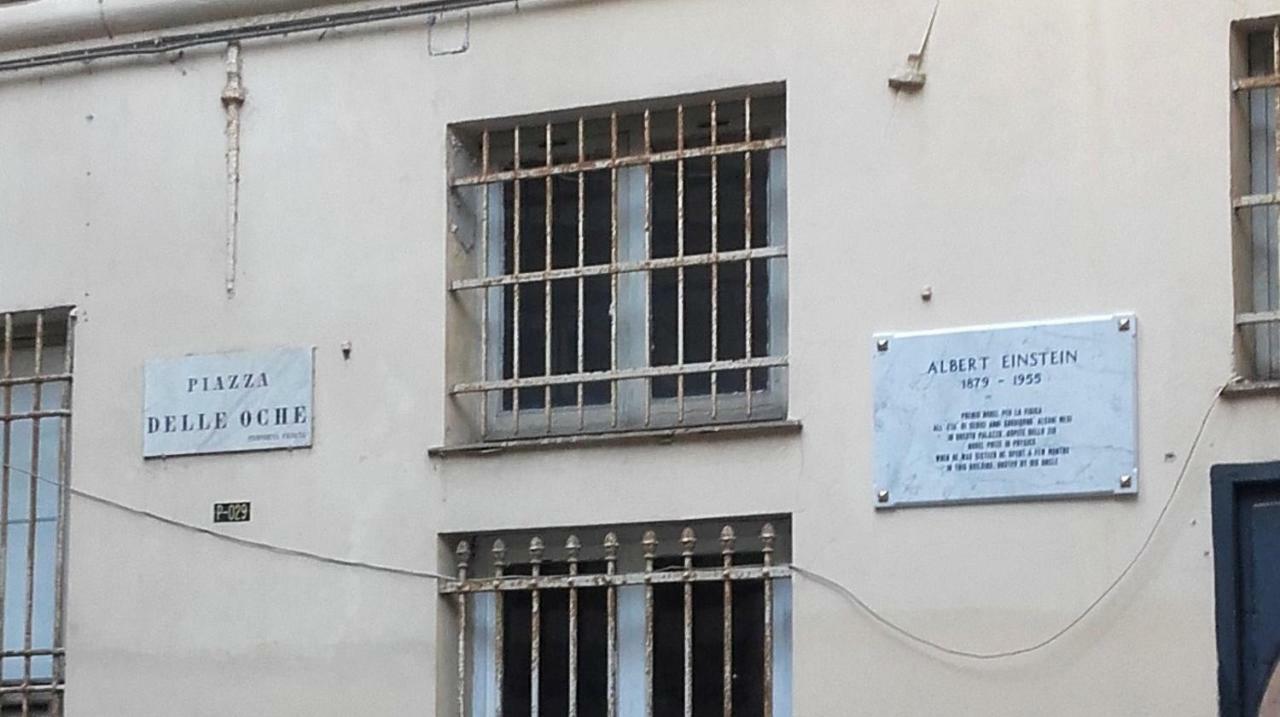 La Casa Di Einstein Apartment Genoa Bagian luar foto